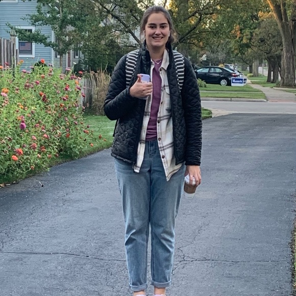 Meet your Posher, Megan - Picture 1 of 1